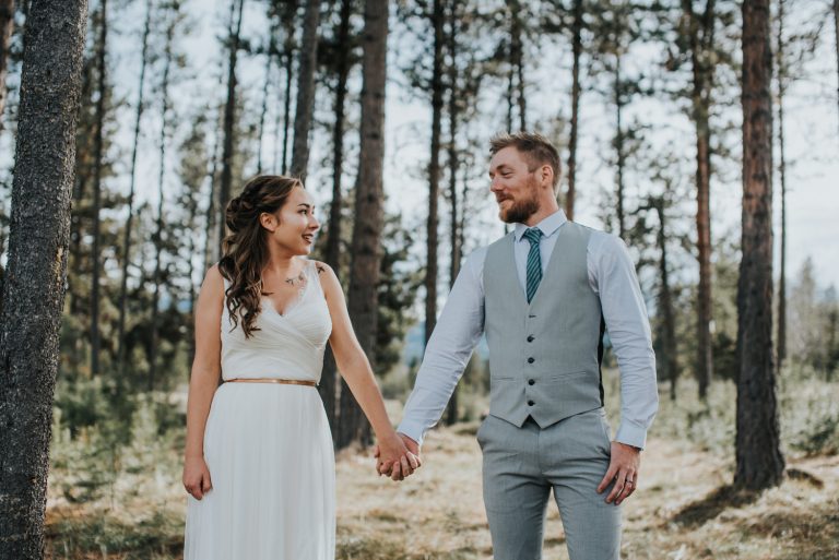 Leanne & Chris // Blackhawk on the River Wedding // McCall Wedding Photographer