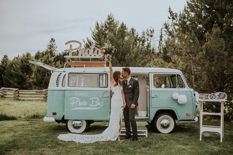 Scott & Jess // Boho and Intimate Sawtooth Wedding // Idaho Wedding Photographer