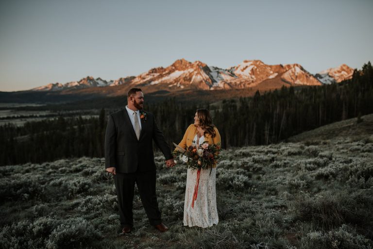 Kendahl & JR // Boho Fall Sawtooth Elopement // Adventure Wedding Photographer