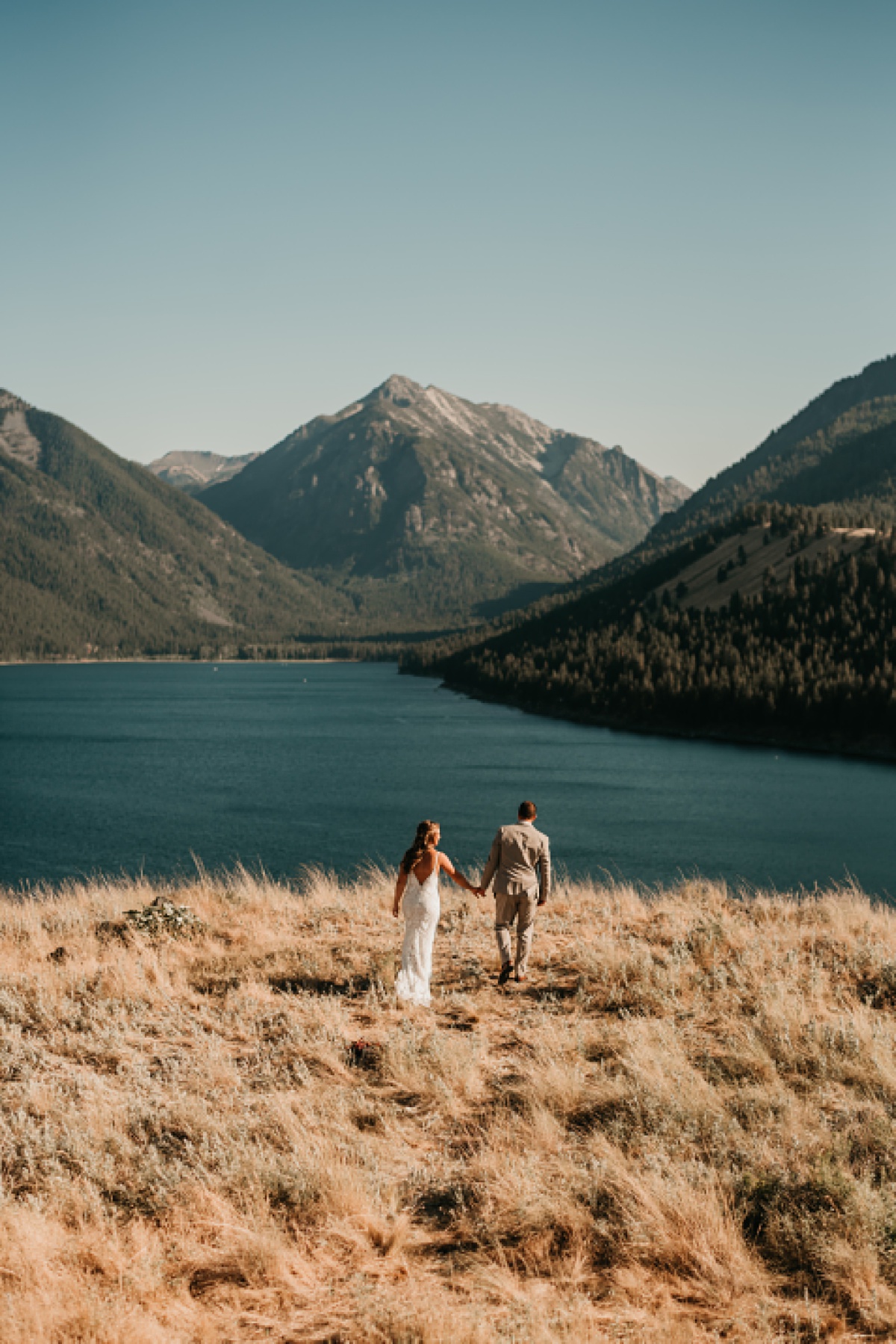 Bride and groom elope in Joseph Oregon overlooking Wallowa Lake