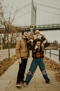 Casual Family Photo Outfit Ideas in New York City