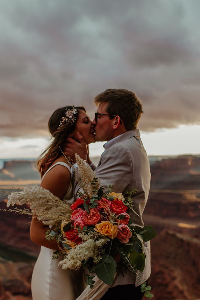 Dead Horse State Park Moab Utah Elopement