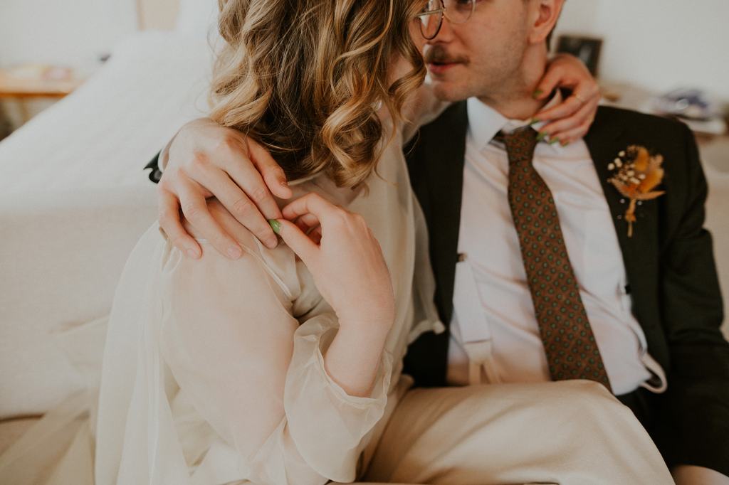 No Vacancy Hotel Wedding in Kansas City 