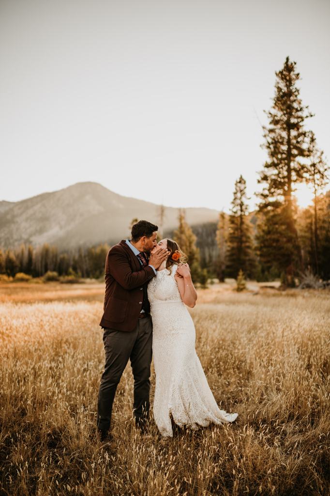 Rocky Mountains Adventure Elopement in the Fall