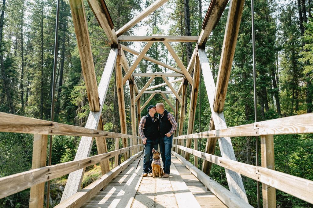 Minam River Lodge Oregon Wedding