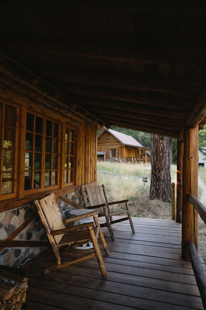 Minam River Lodge Cabins in Oregon