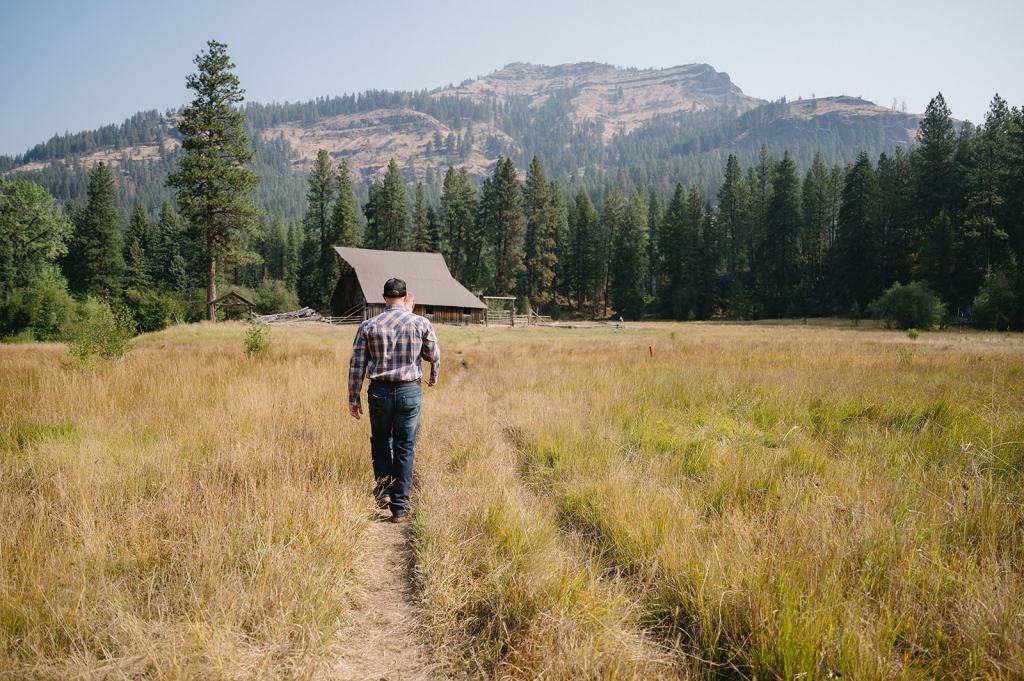 Minam River Lodge Oregon Wedding