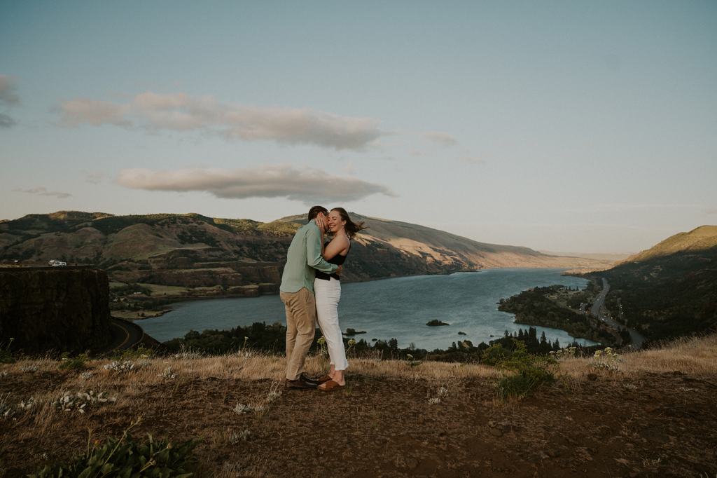 Columbia River Gorge Oregon Engagement Photos Sunset Wildflowers