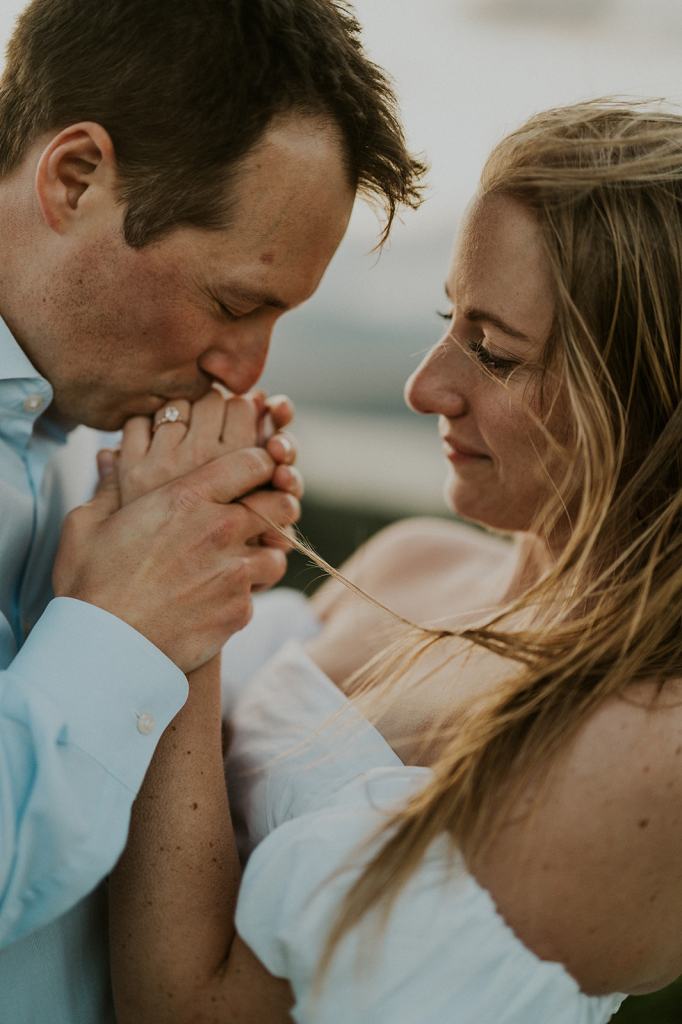 Columbia River Gorge Oregon Engagement Photos Sunset