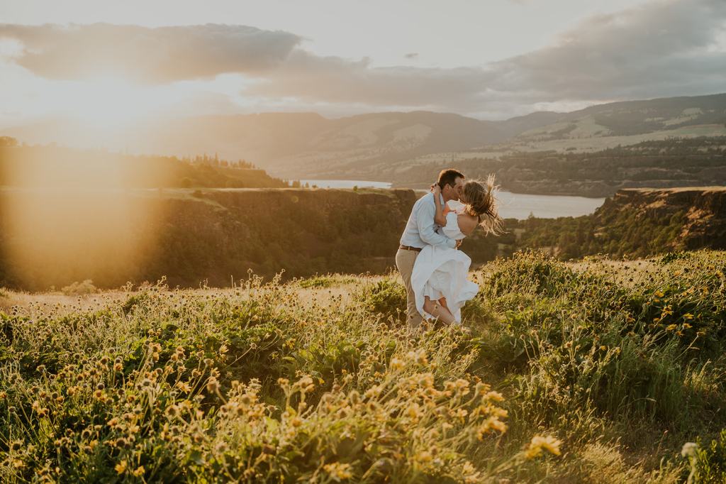 Columbia River Gorge Oregon Engagement Photos
