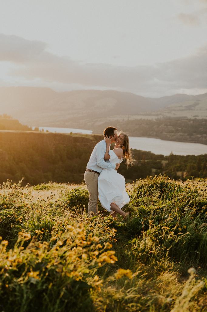 Columbia River Gorge Oregon Engagement Photos with Wildflowers