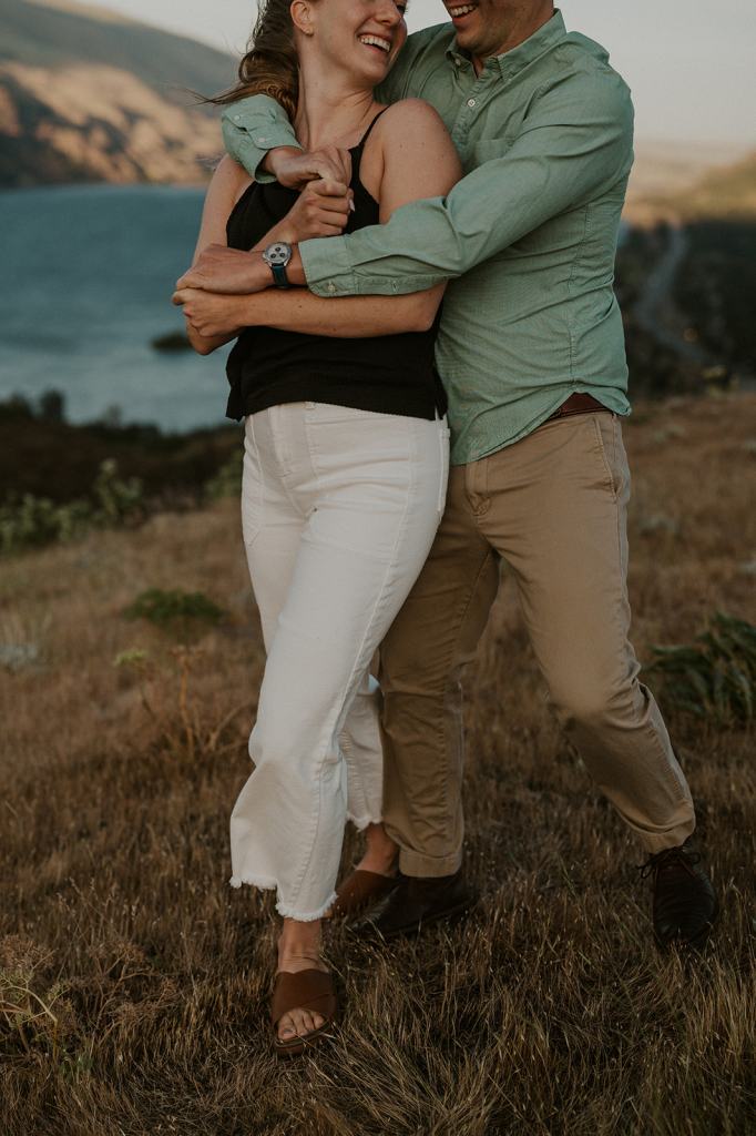 Columbia River Gorge Oregon Engagement Photos Sunset Wildflowers