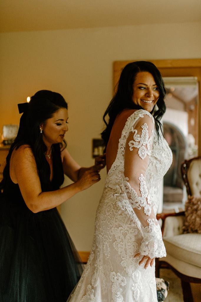 Bride Getting Ready Photos inside Cabin
