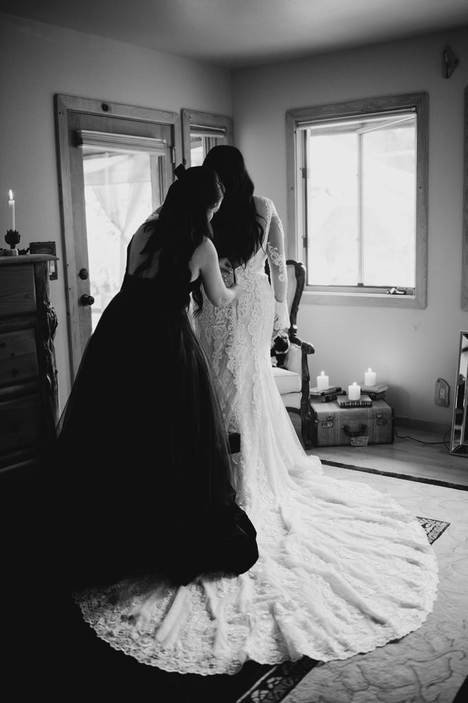 Bride Getting Ready Photos inside Cabin