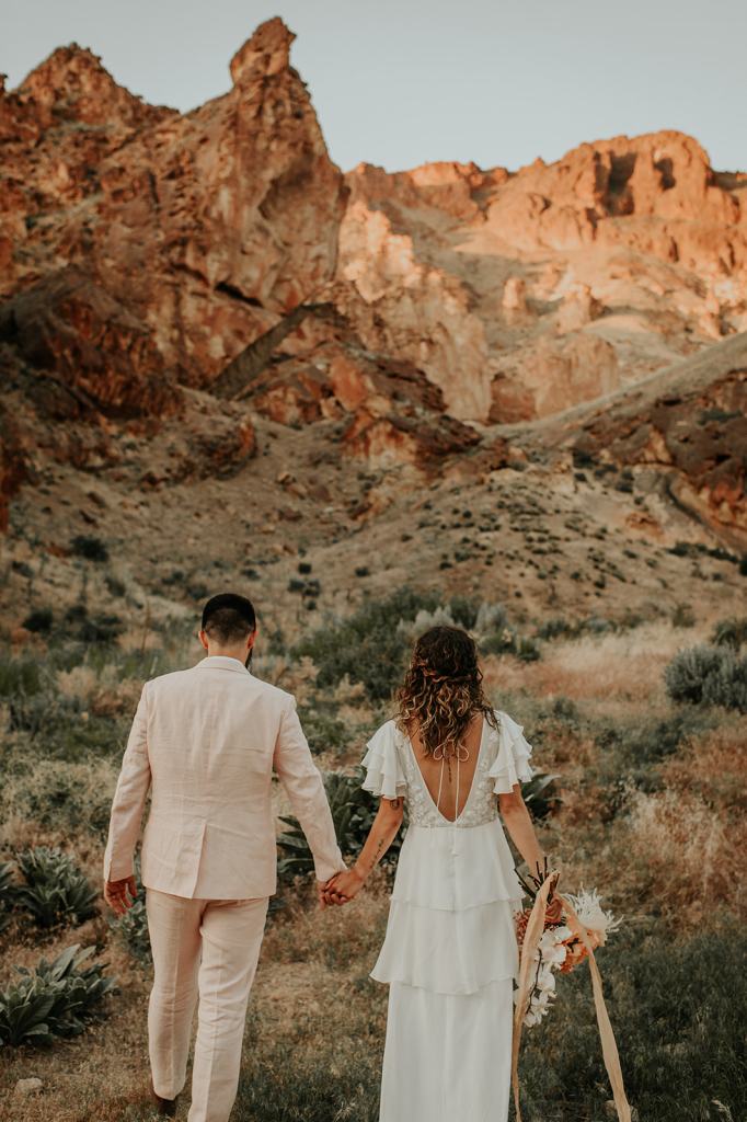 Leslie Gulch Eastern Oregon Elopement in the Owyhees