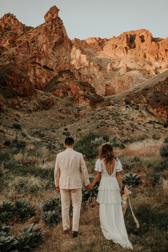 Leslie Gulch Eastern Oregon Elopement in the Owyhees