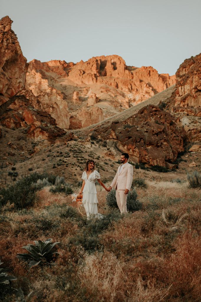 Leslie Gulch Eastern Oregon Elopement in the Owyhees