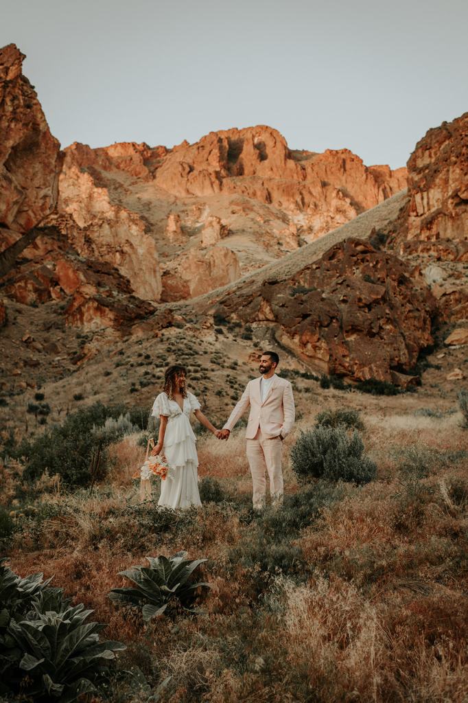 Leslie Gulch Eastern Oregon Elopement in the Owyhees