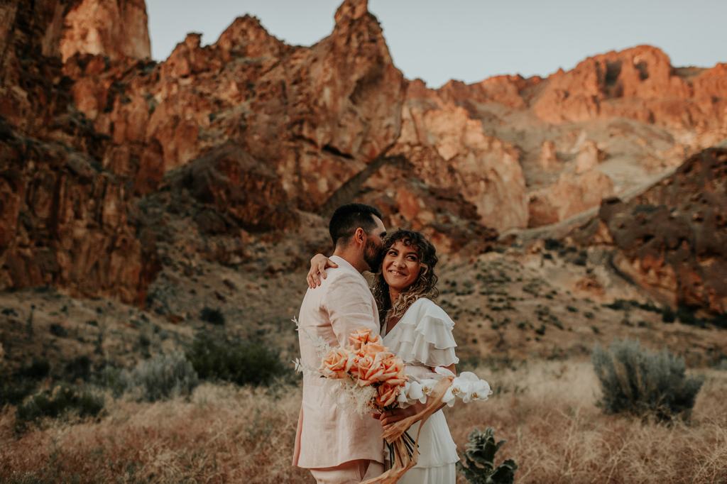 Leslie Gulch Eastern Oregon Elopement in the Owyhees