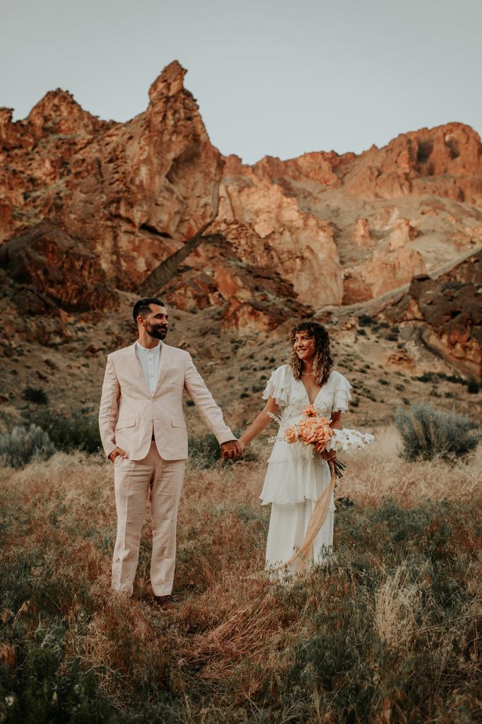 Leslie Gulch Eastern Oregon Elopement in the Owyhees
