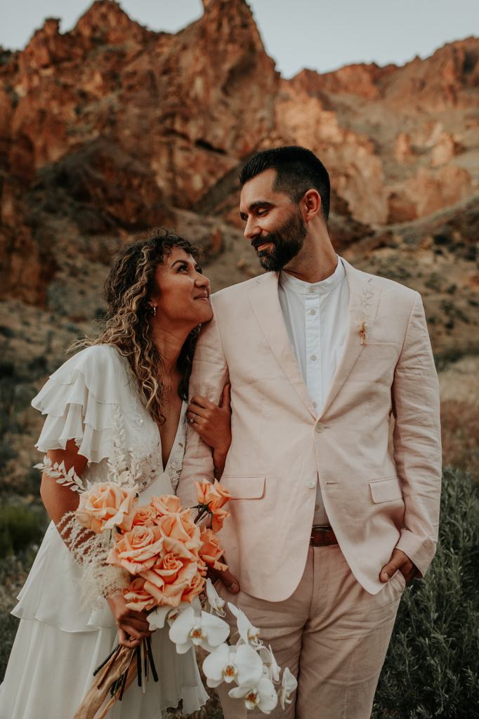 Leslie Gulch Eastern Oregon Elopement in the Owyhees