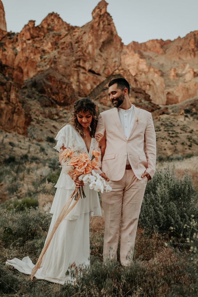 Leslie Gulch Eastern Oregon Elopement in the Owyhees