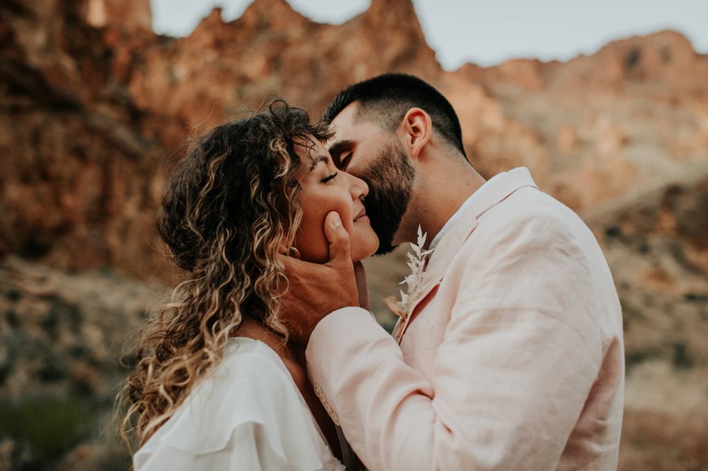 Leslie Gulch Eastern Oregon Elopement in the Owyhees