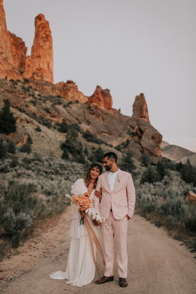Leslie Gulch Eastern Oregon Elopement in the Owyhees