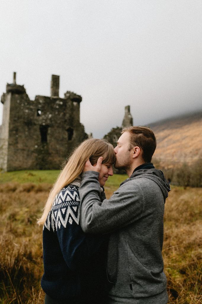 Scotland Couples Photoshoot at a Castle Ruin in the Scottish Highlands