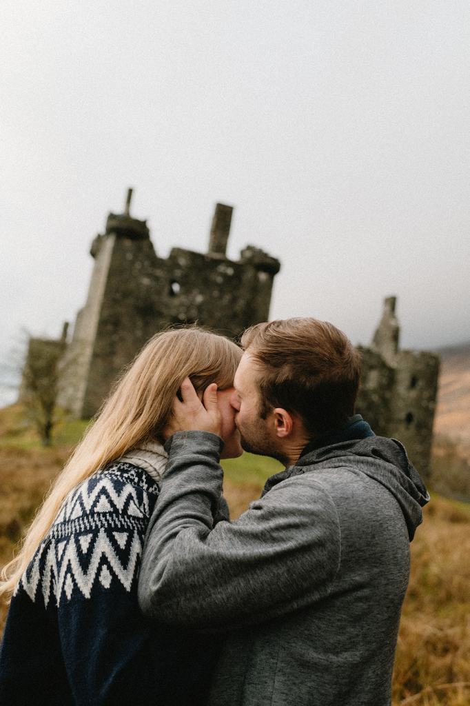 Scotland Couples Photoshoot at a Castle Ruin in the Scottish Highlands