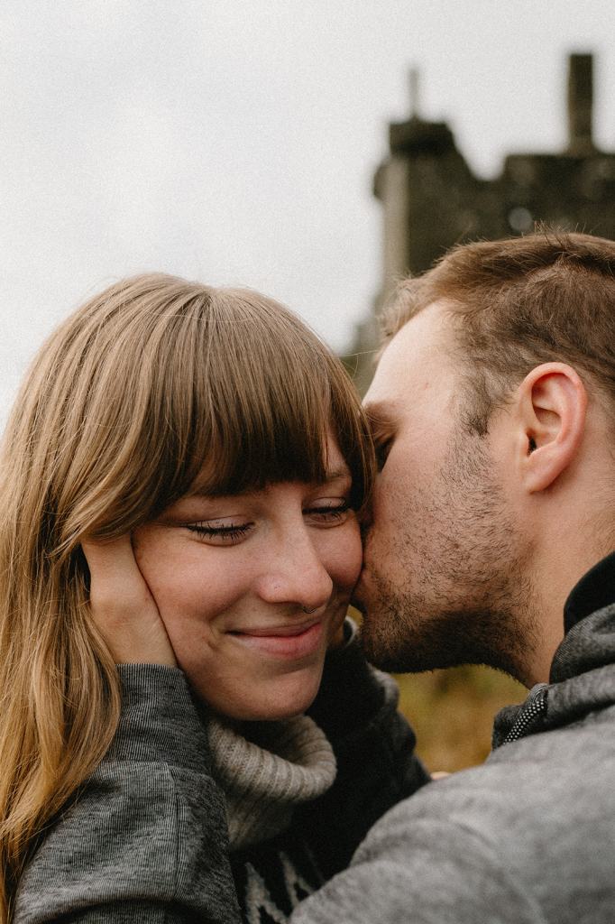 Scotland Couples Photoshoot at a Castle Ruin in the Scottish Highlands