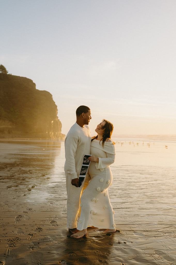 Big Sur Maternity Photoshoot on the Beach