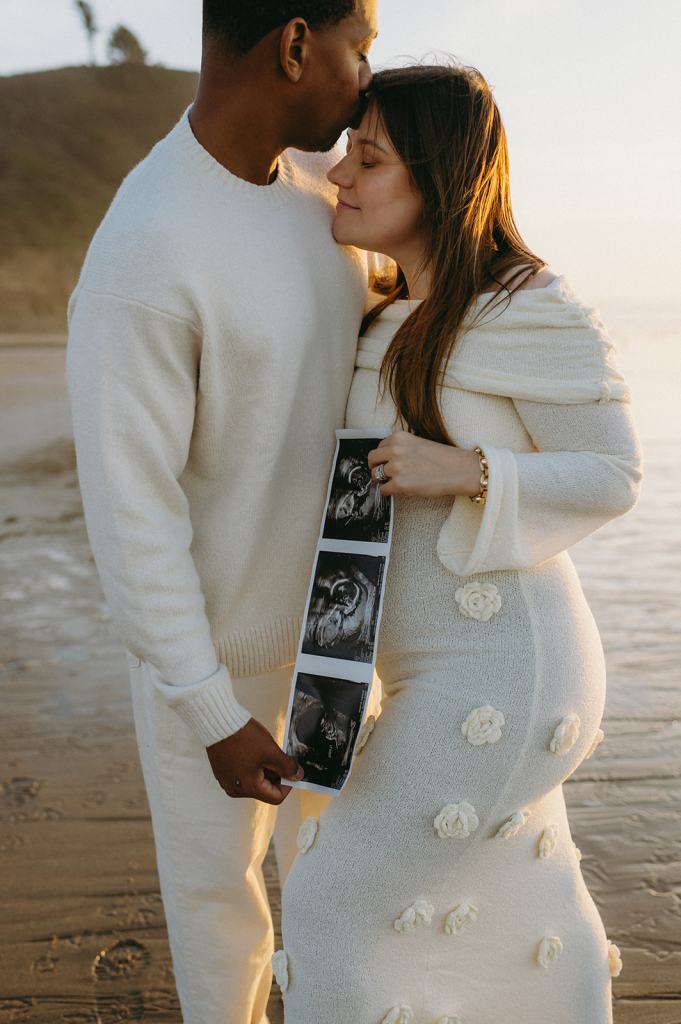 Big Sur Maternity Photoshoot on the Beach