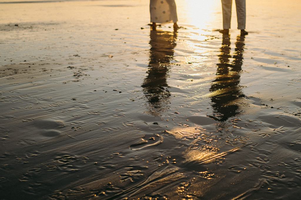 Big Sur Maternity Photoshoot on the Beach