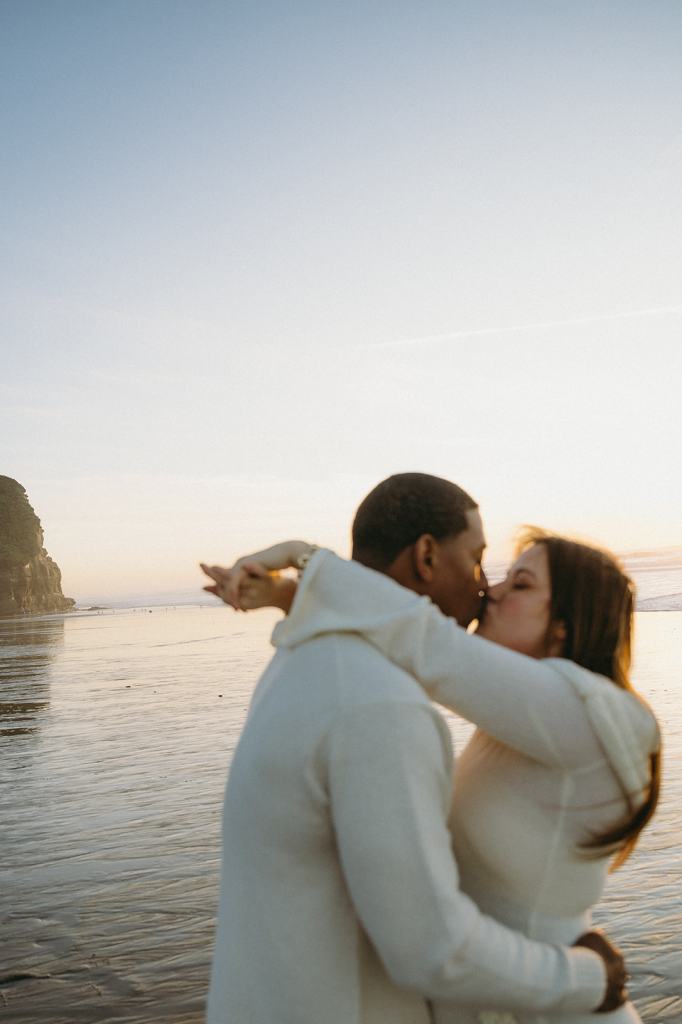 Big Sur Maternity Photoshoot on the Beach