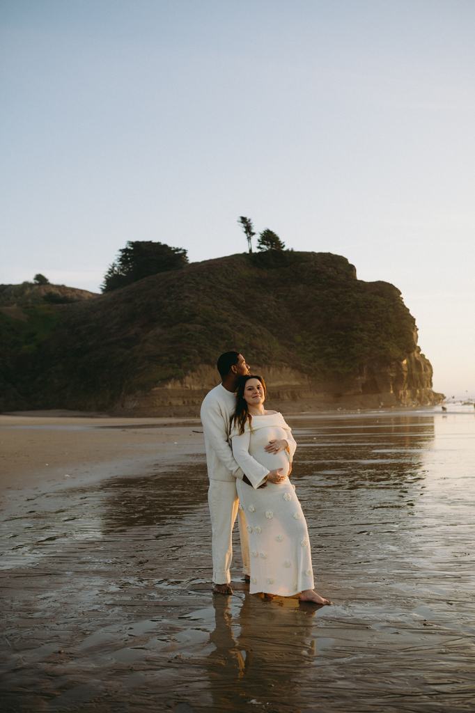 Big Sur Maternity Photoshoot on the Beach