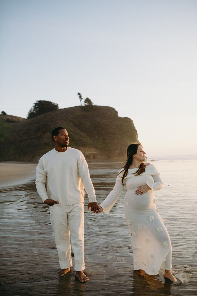 Big Sur Maternity Photoshoot on the Beach