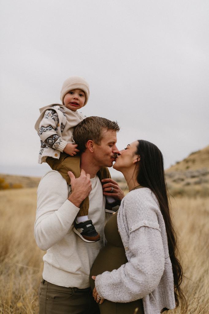 Boise Foothills Maternity Photoshoot