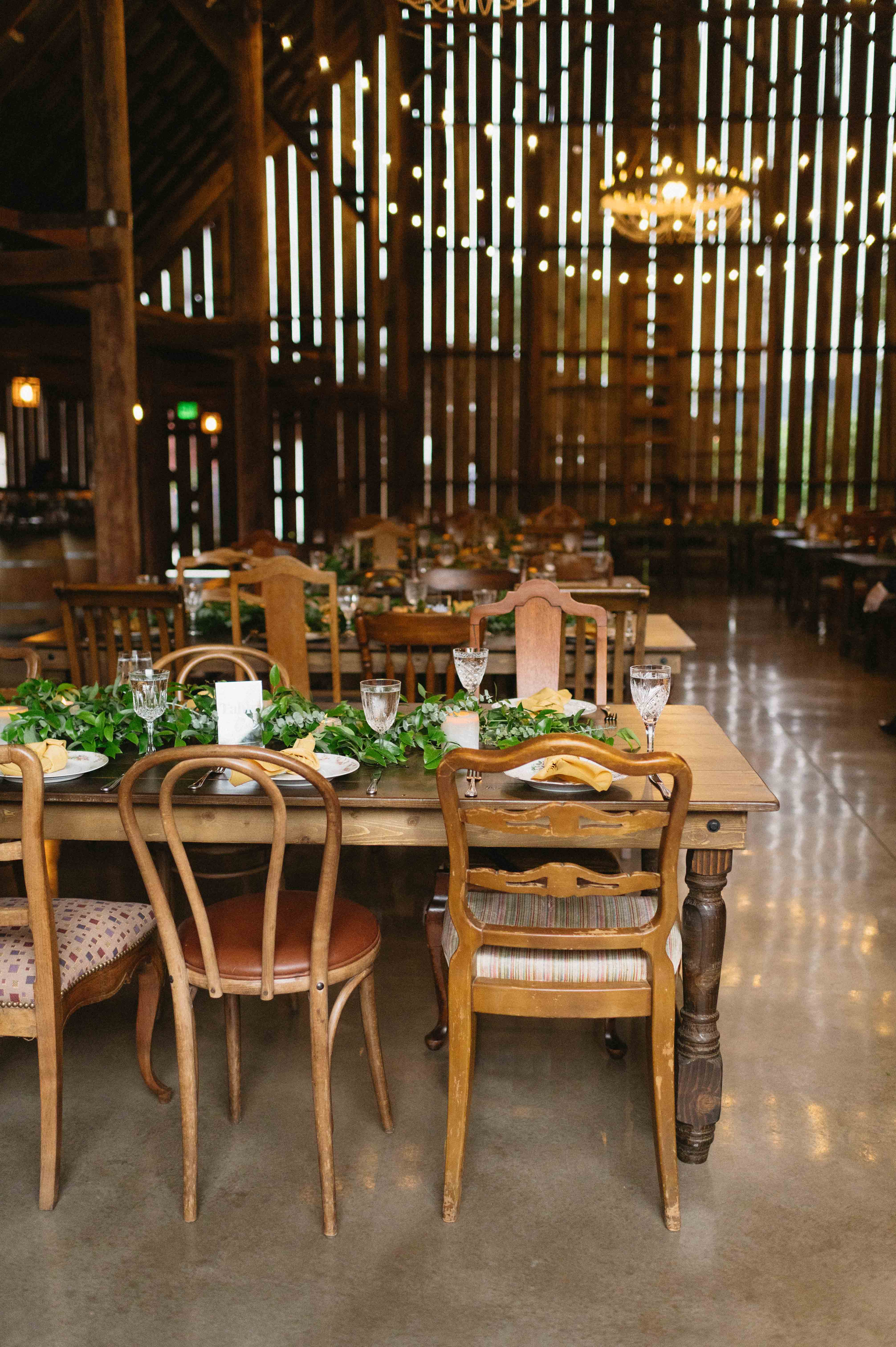 Hood River Oregon Wedding at the Tin Roof Barn