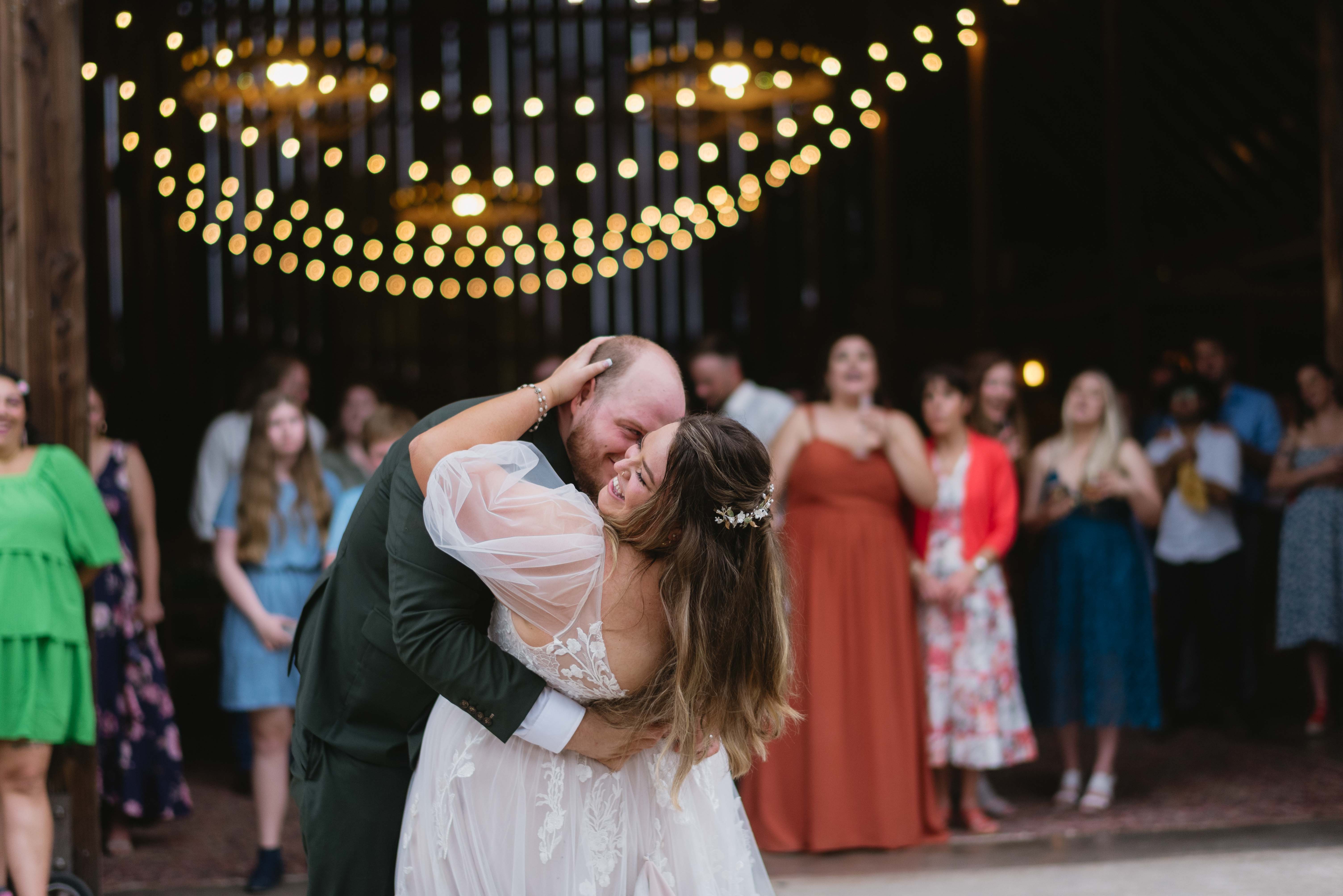 Hood River Oregon Wedding at the Tin Roof Barn