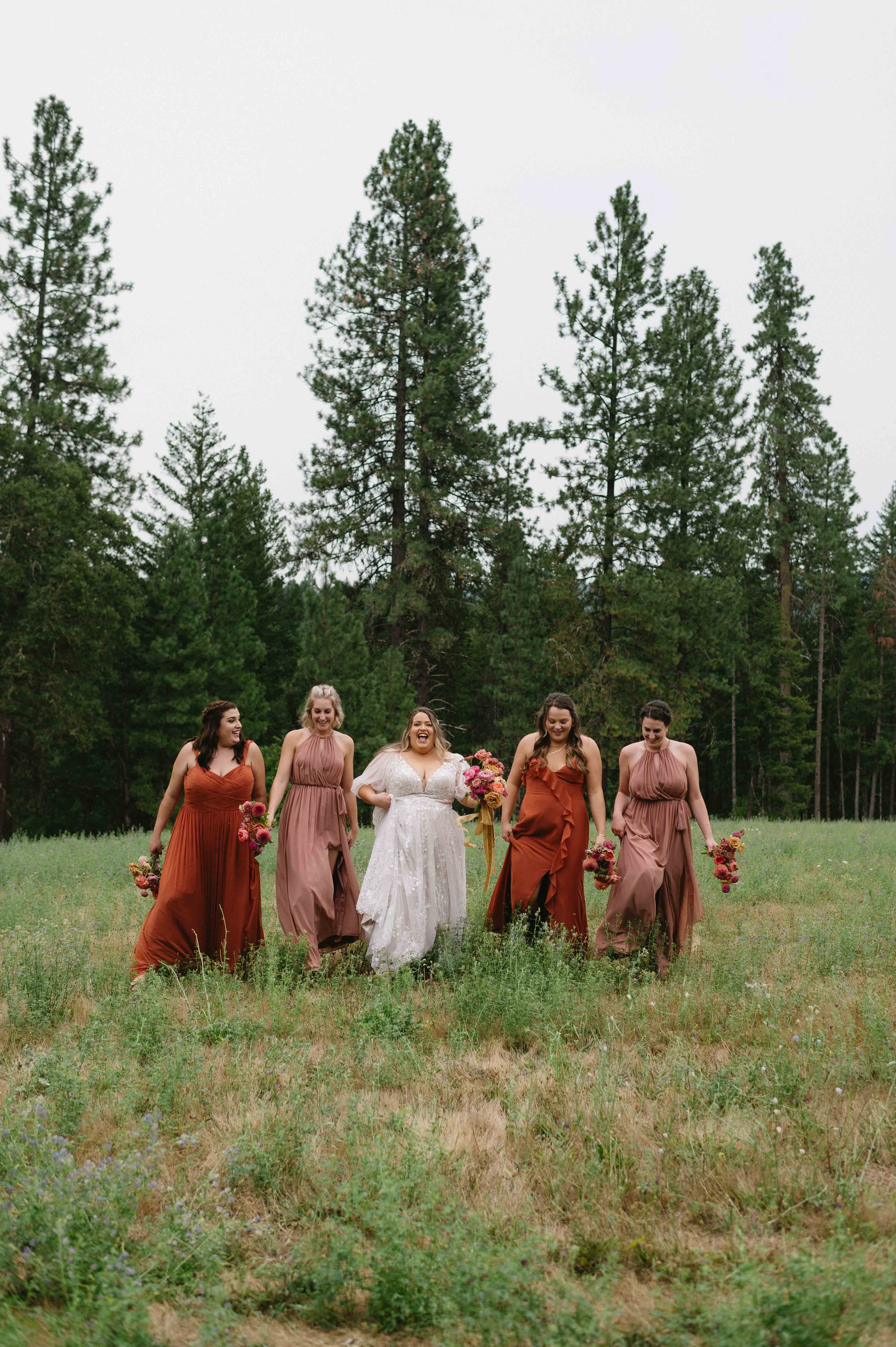 Hood River Oregon Wedding at the Tin Roof Barn
