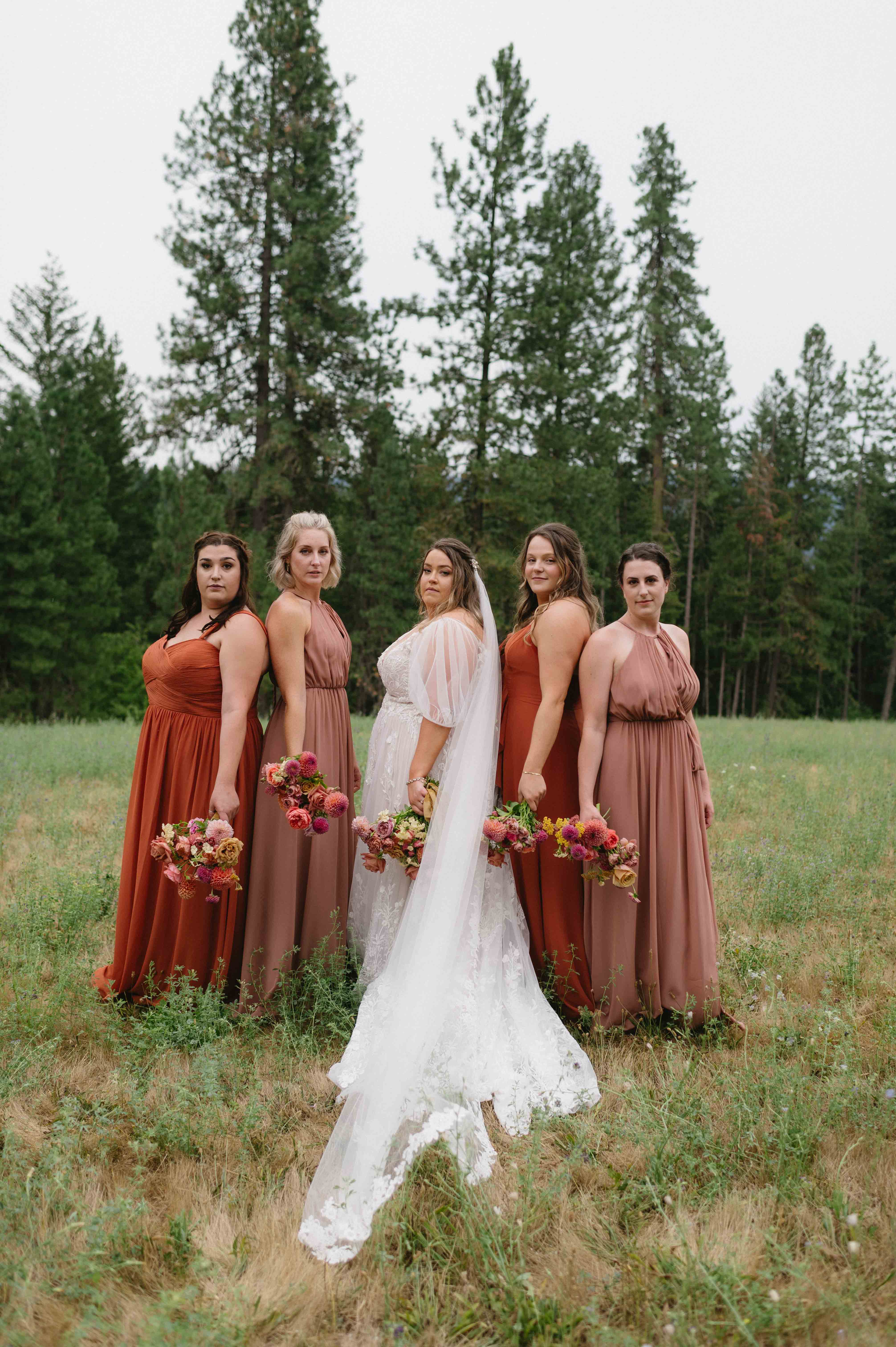 Hood River Oregon Wedding at the Tin Roof Barn