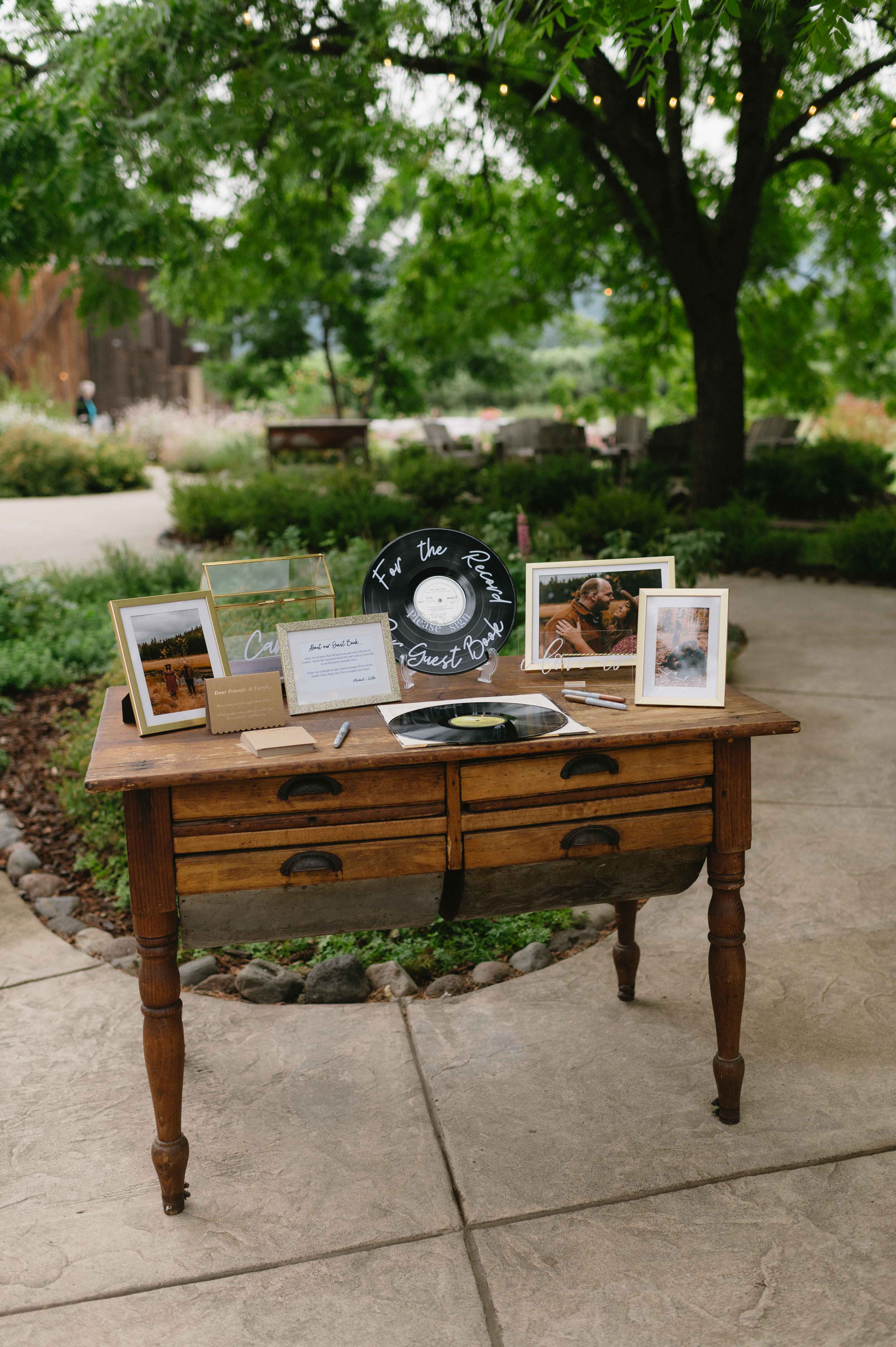 Hood River Oregon Wedding at the Tin Roof Barn